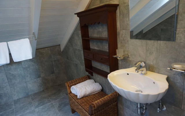 Balhambra Suites - Adults Only