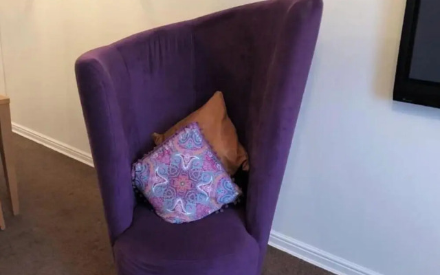 2 Bed-sleeps 3-parking-town Centre