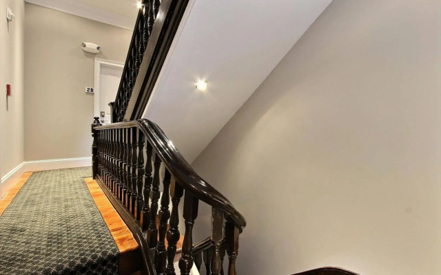 The Suites at Bay