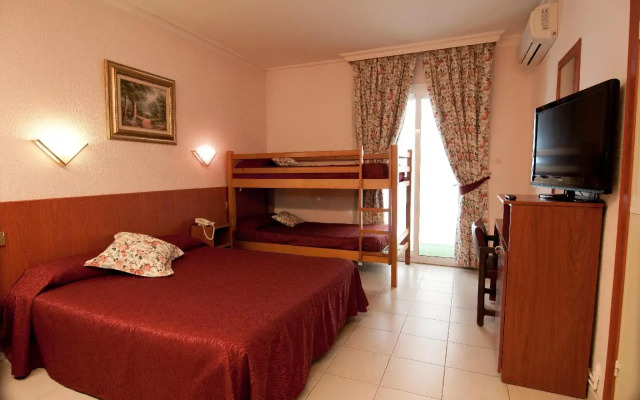 Hotel Medium Claramar