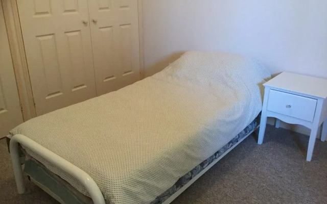 Private Canal Duplex with Pontoon - Oleander Drive, Bongaree