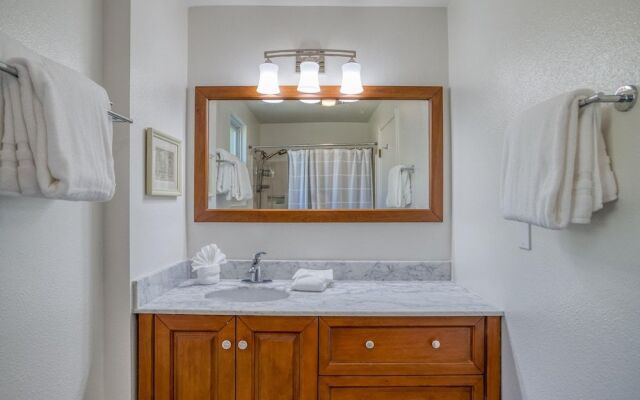 Regatta Park Lake House