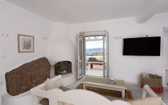 Villa Mira Paros  Luxury Suites