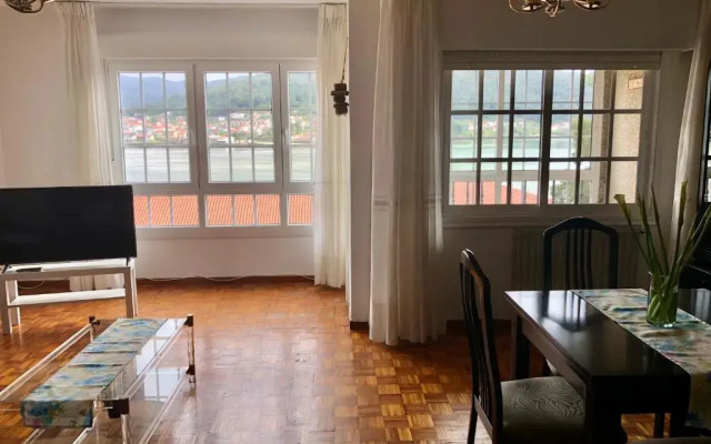 Apartamento con vistas al mar en Primera Línea.