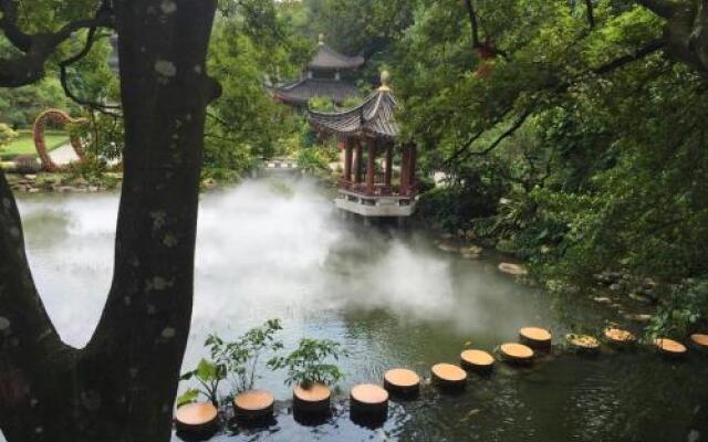 Huizhou Luofu Yixuan Hotel