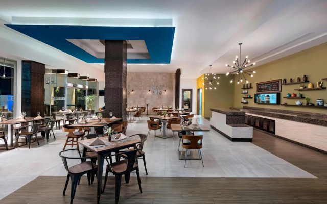 Four Points by Sheraton Cancun Centro