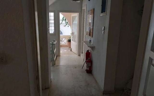 Small Apartment For 3 Pers 70meters From The Beach