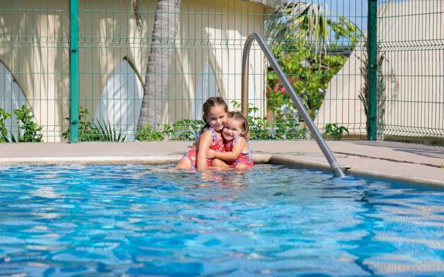 Delightful Lagoon front Villa at hotel zone