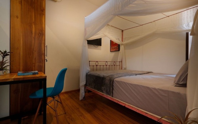 Bali Bee House – Guest Rooms – Kerobokan
