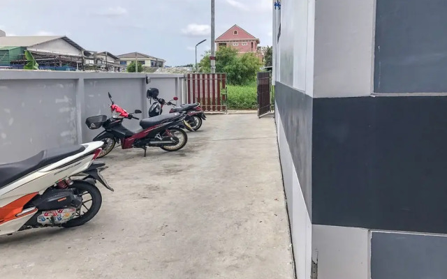 OYO 1159 K and K Apartment