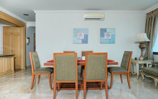 Good Location 2BR at Park Royale Apartment