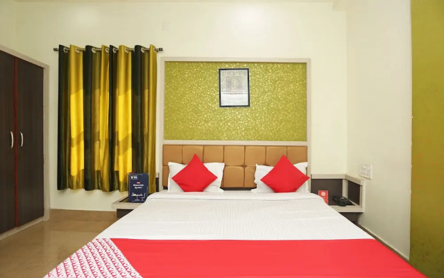 Oyo 23395 Hotel Taj & Restaurant
