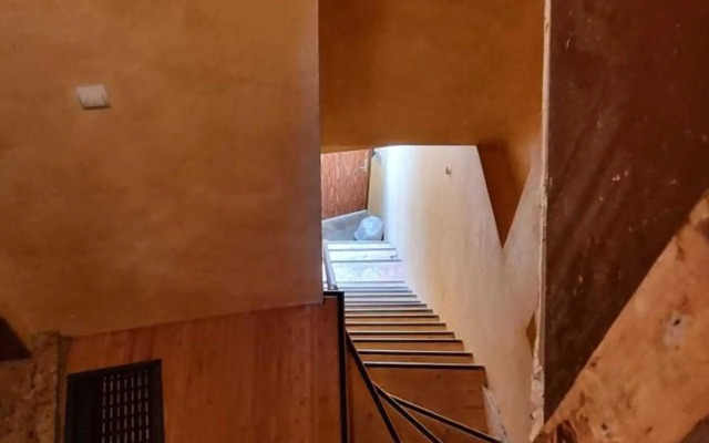 1BD Apartment with a Cute Balcony in Kapana