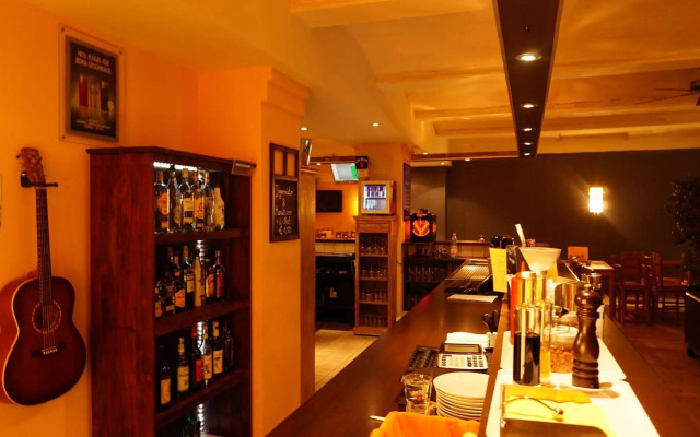 Singer109 Hotel & Hostel