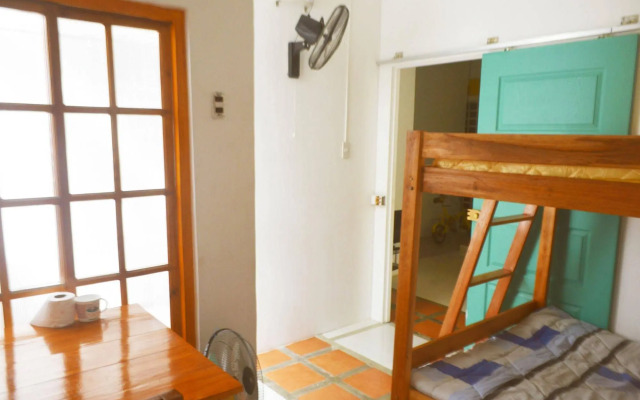 RedDoorz @ Recaido Road Palawan