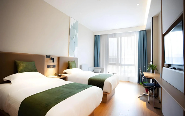 GreenTree Inn Express Shanghai Pudong Lingang New City Yunhan Road