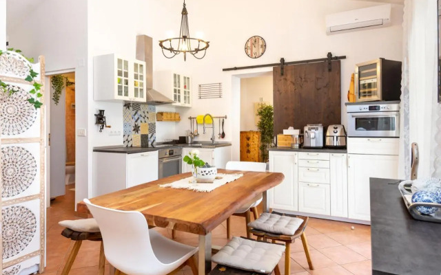 House MaRa