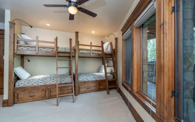 THE Pinnacle by Exceptional Stays