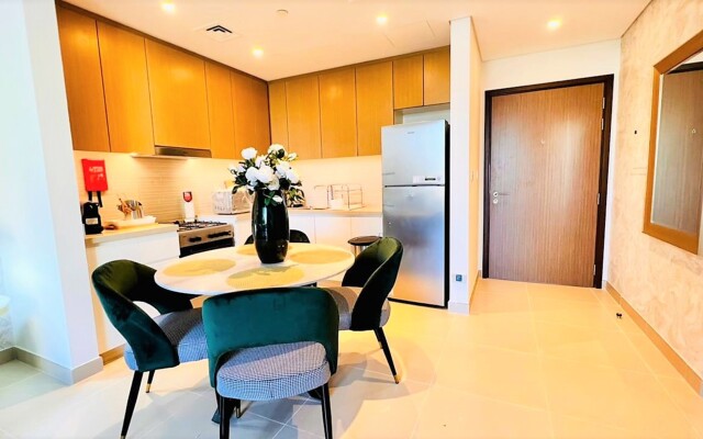 Stunning apartment beach front with balcony Dubai Marina