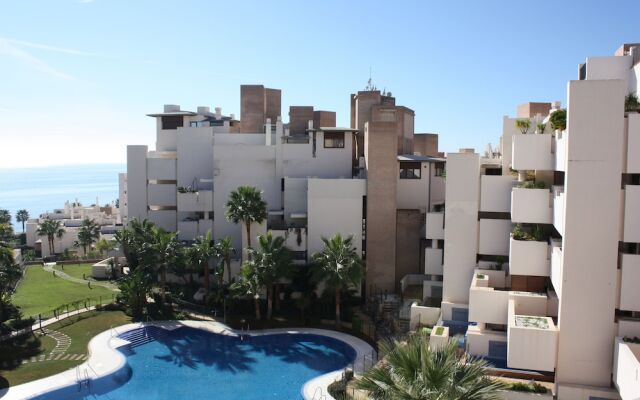 3 Bedroom Apartment With Private Pool