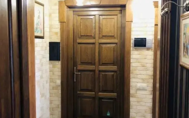 Edi Zarkul Apart
