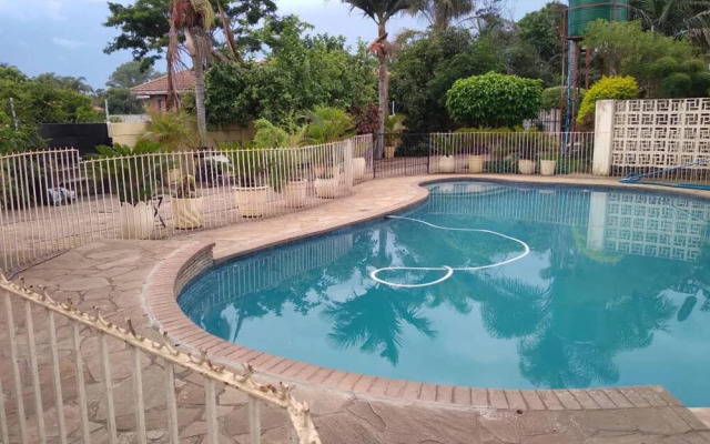 Beautiful 2-bedroomed Guest Cottage in Harare