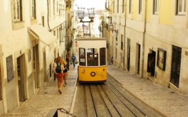 Cozy apartment in Bairro Alto