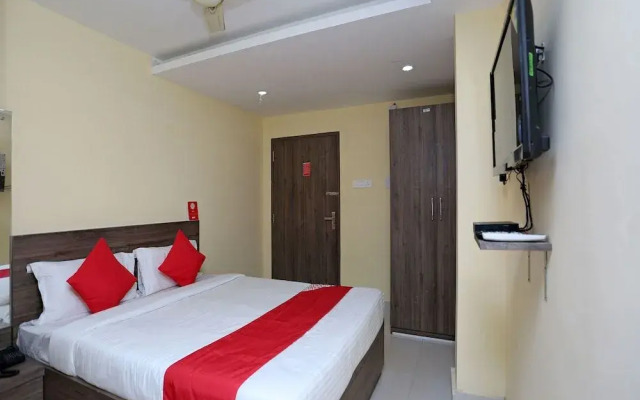 Oyo 15441 Apollo Paradise Guest House