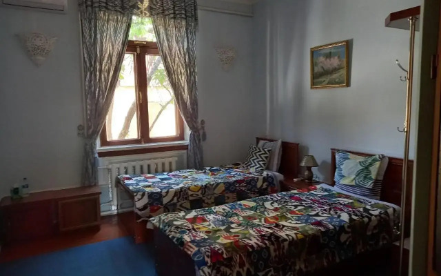 Guest House Ikathouse