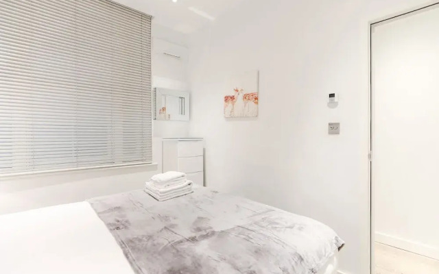 Trafalgar Square by Excel Apartments