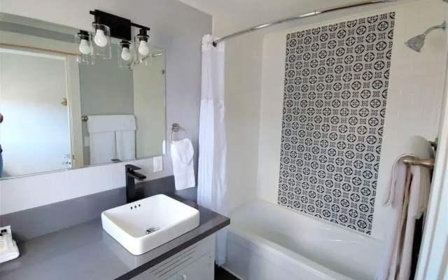 Captains Quarters on Jetty