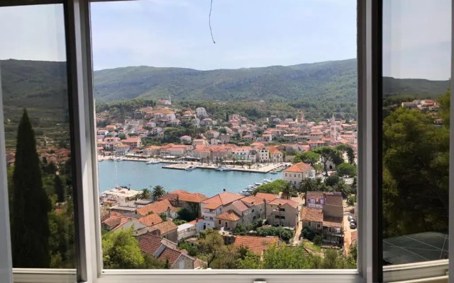BellaVista Jelsa 2+2