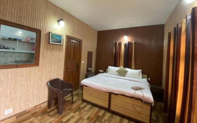 The Himalayan Living