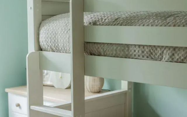 Stylish 3Bd Townhouse In Central Winchester