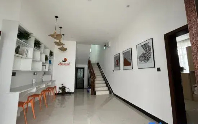 Three Cats Hostel (Mangshi)