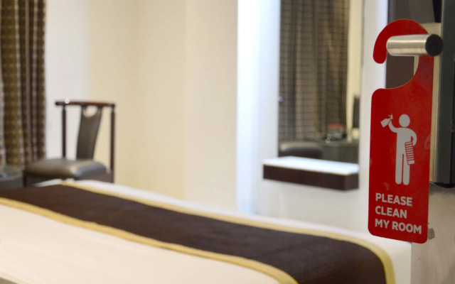OYO 7130 Hotel Broadway