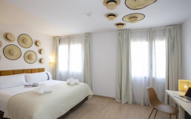 Casual Colours Barcelona Hotel