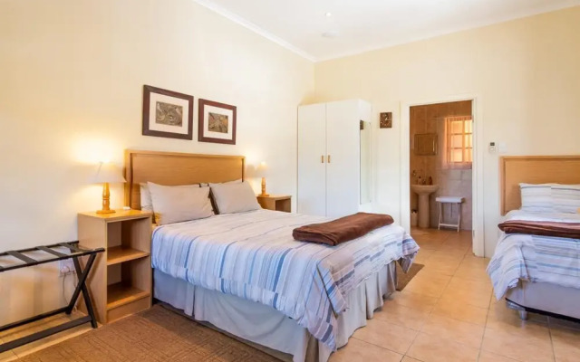 Treetops Guesthouse
