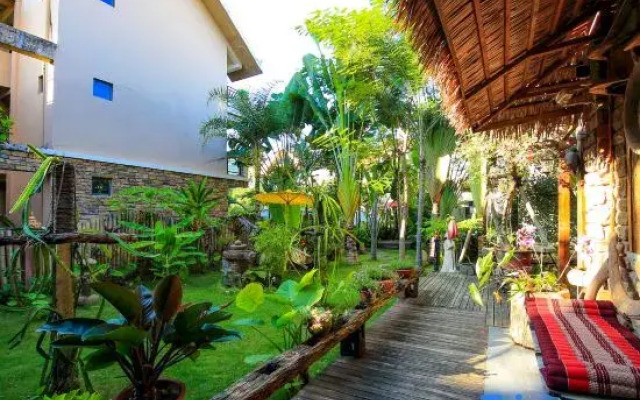 Hidden Garden Inn