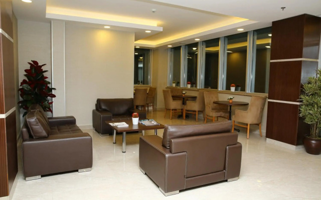 Golden Lounge Hotel