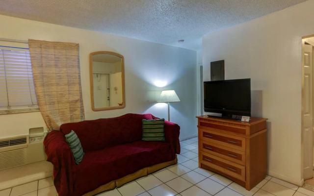 Richard's Motel Studio