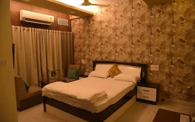 Amit Palace by Capital O