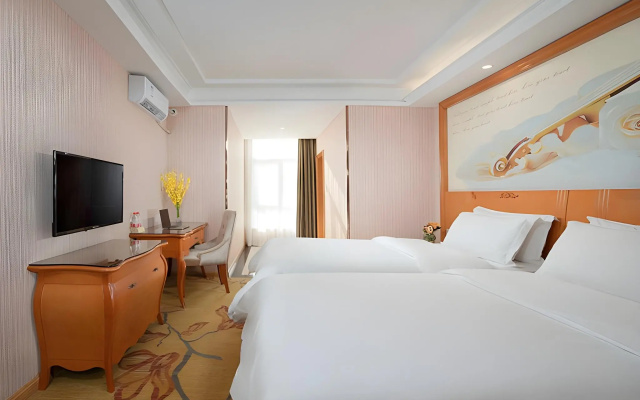 Vienna Hotel (Beijing Shijingshan Wanda Bajiao Amusement Park Metro Station Branch) – Guest Rooms – Beijing