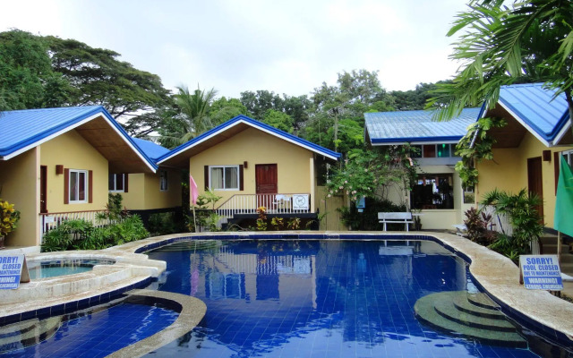 Blue Lagoon Inn & Suites