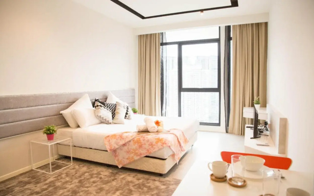 Expressionz Professional Suites By Plush