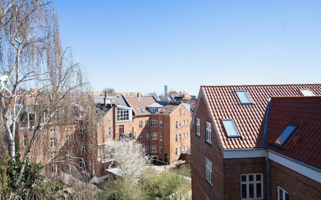 Beautiful 1-bed in Peaceful Surroundings