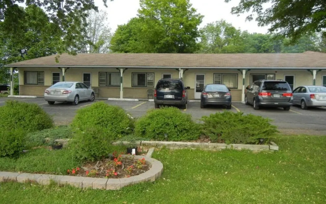 Holiday Motel