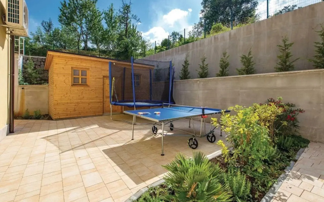 Beautiful Home in Lovran With Sauna, Wifi and 6 Bedrooms