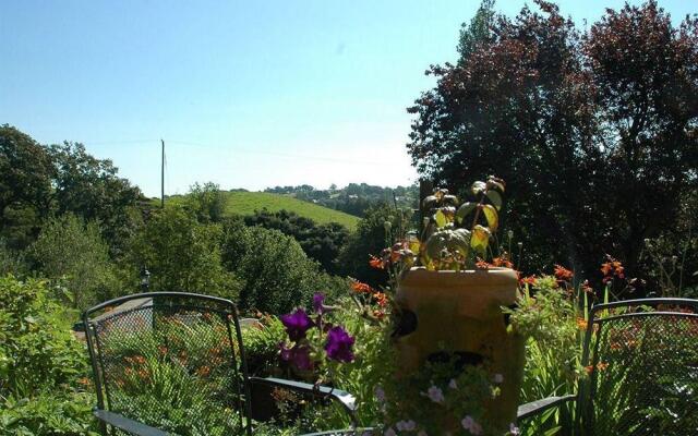 Brookside Villa B&B