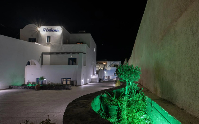 Tristhenia Hotel